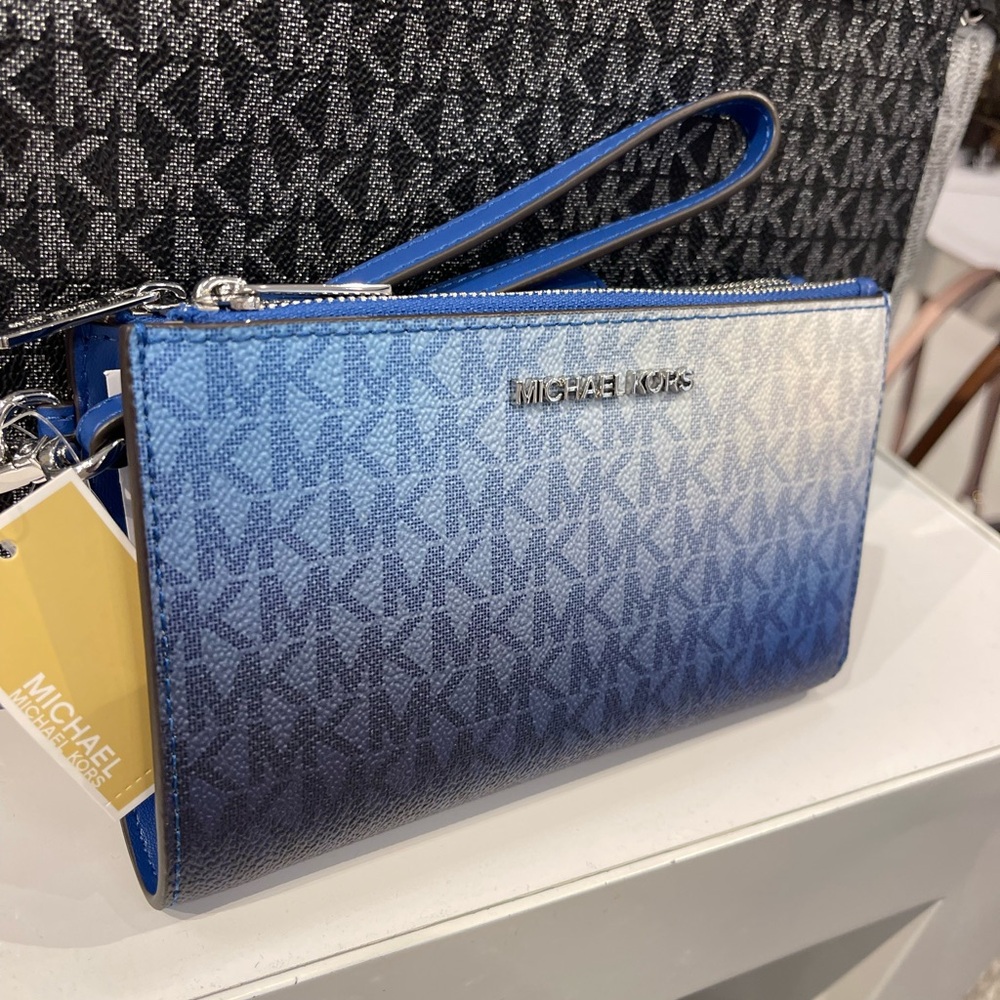 MICHAEL KORS Jet Set Large Ombré Signature Logo Double Zip Wristlet Phone Holder